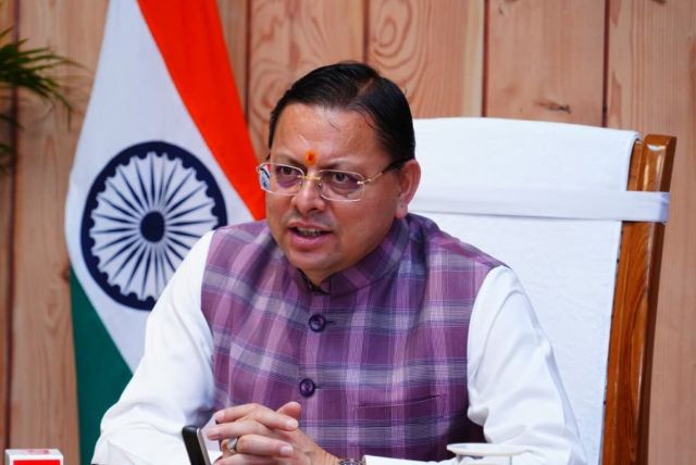 मुख्यमंत्री धामी का मन की बात सुनते हुए